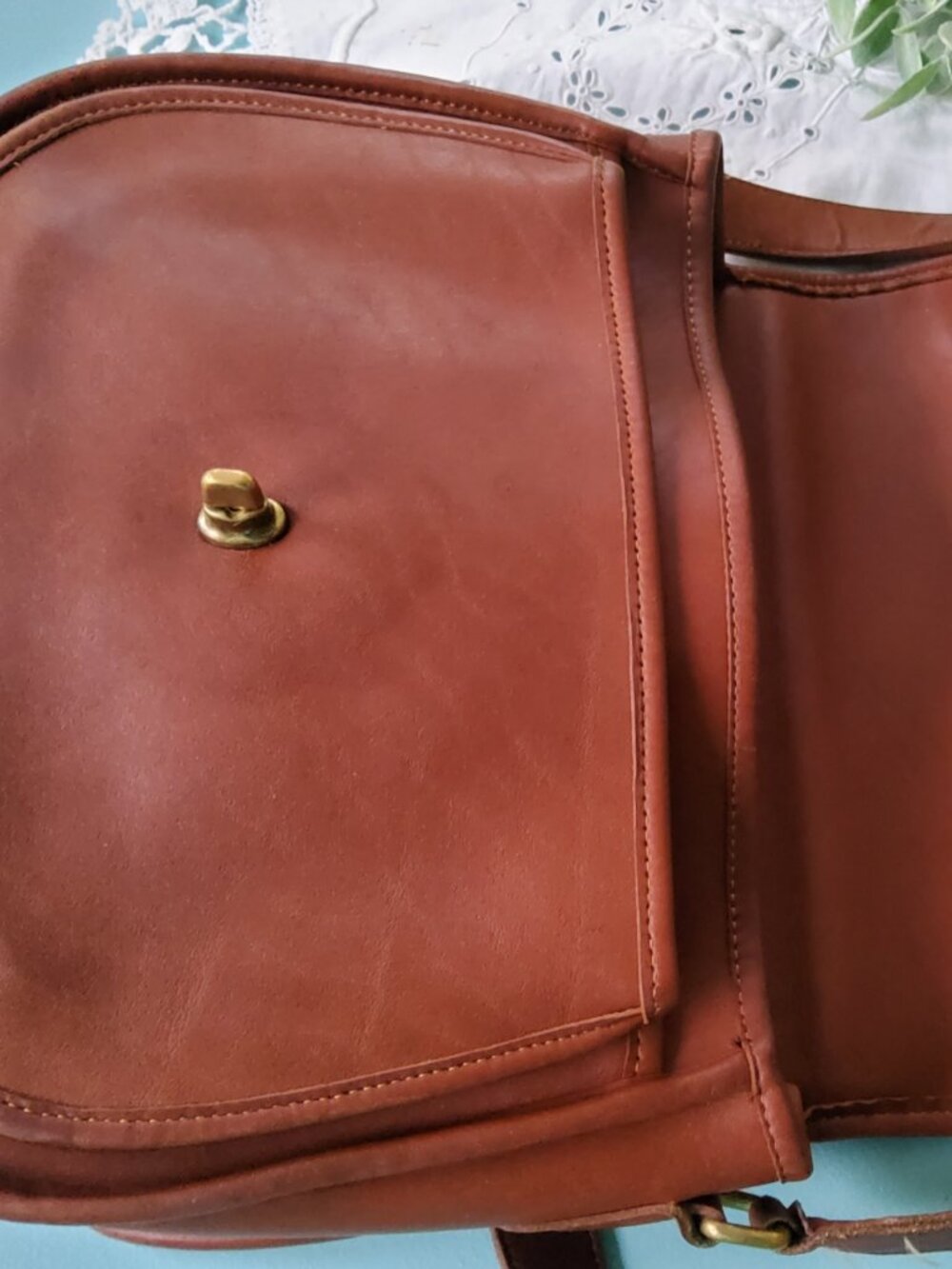 Vintage Coach Lenox Bag in British Tan 9918 - Picture 11 of 15